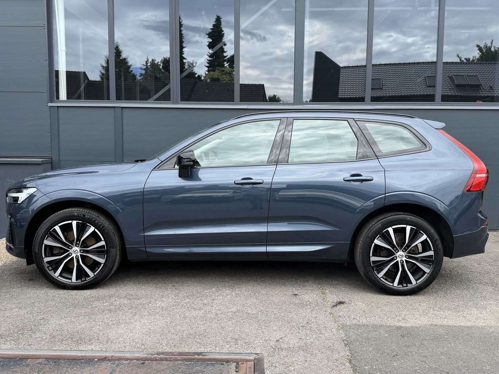 Volvo XC60 B5 D AWD Ultimate Dark ACC / PANO / RFK