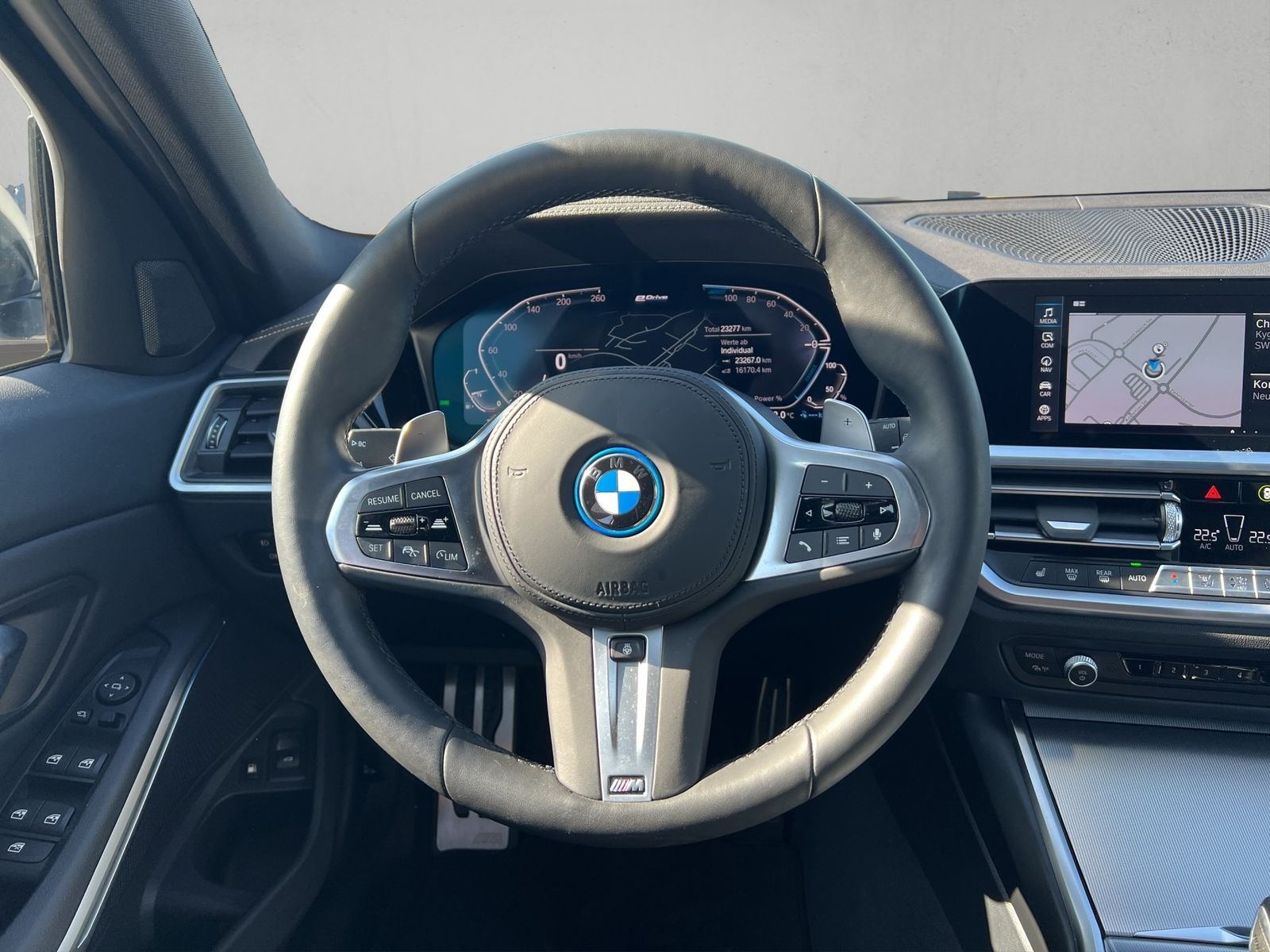 BMW 330e xDrive M Sport - Samsaru's Car Outlet