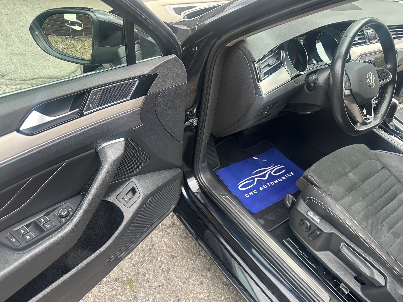 Volkswagen Passat Variant DSG Elegance - Samsaru's Car Outlet