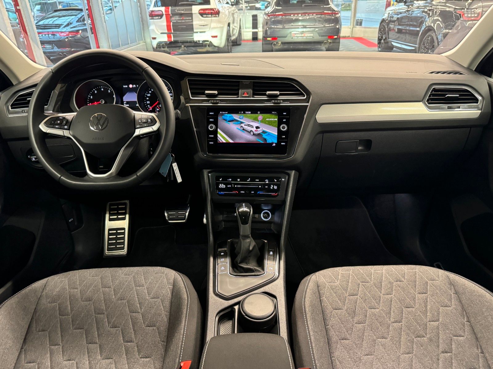 Volkswagen Tiguan Move DSG - Samsaru's Car Outlet