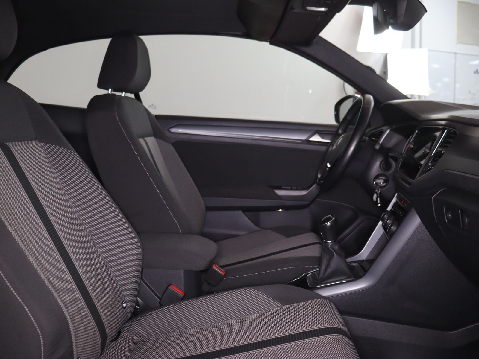 Volkswagen T-Roc Style 1.0TSI - Samsaru's Car Outlet