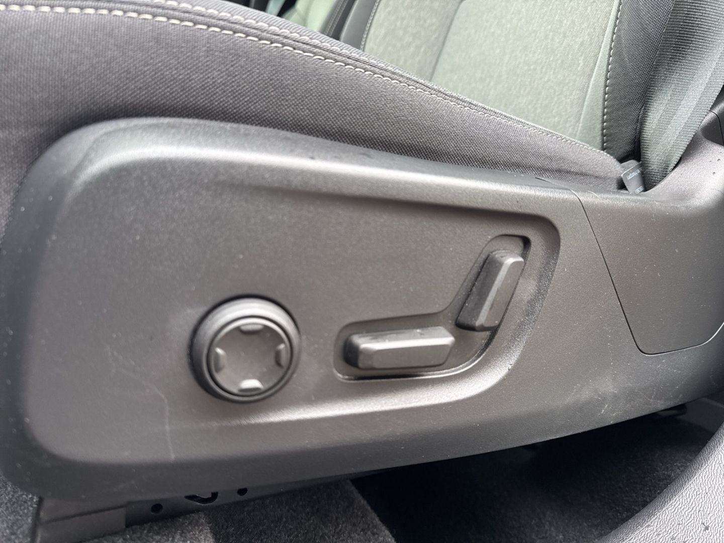 Volvo XC40 Core Recharge Plug-In Hybrid 2WD StandHZG A