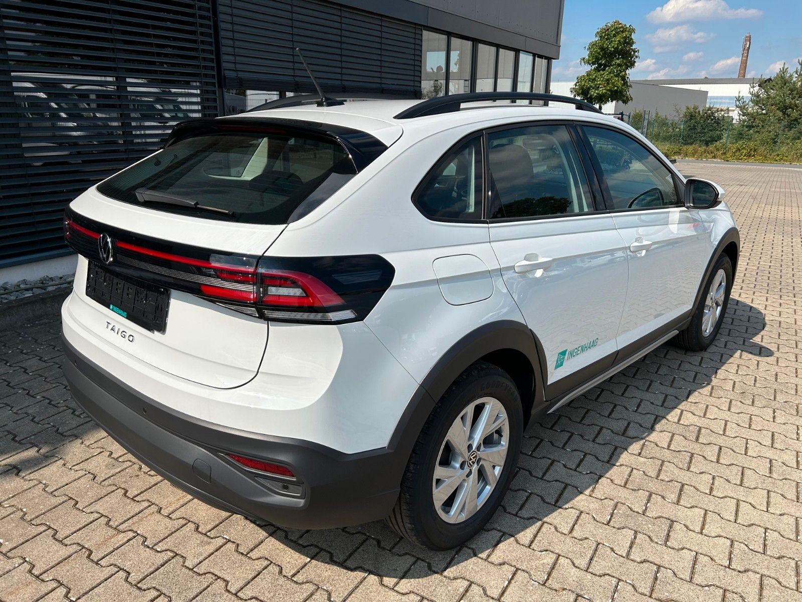 Volkswagen Taigo Life 1.0 TSI - Samsaru's Car Outlet