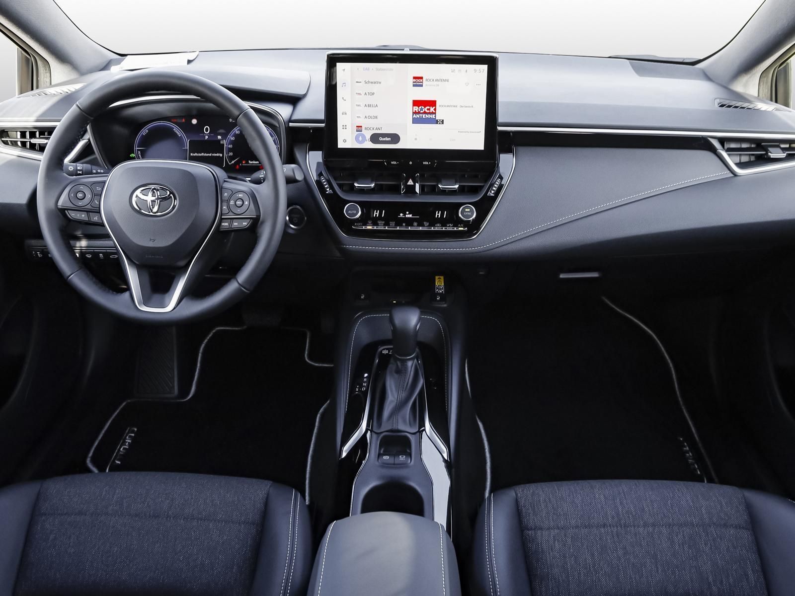 Toyota Corolla TS 1.8 Hybrid Black&White NAVI SHZ PDC B