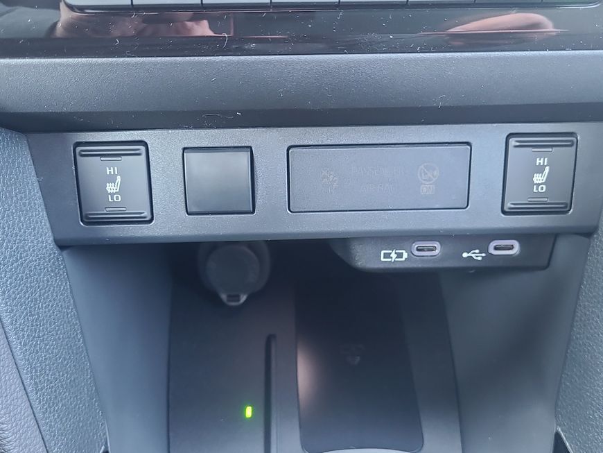 Toyota Yaris Cross Hybrid 1.5 VVT-i Team/Winter + Safet
