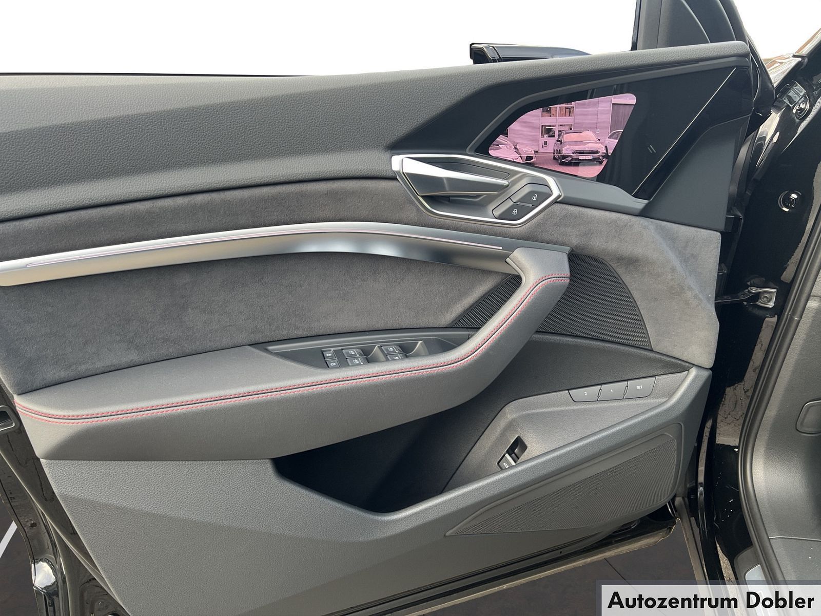Audi Q8 Sportback e-tron S line 55 AHK Glasdach Navi
