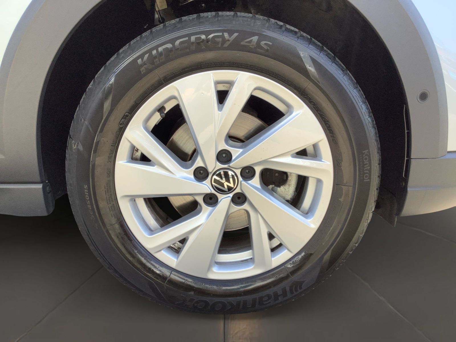 Volkswagen Taigo 1.0 TSI Life - Samsaru's Car Outlet