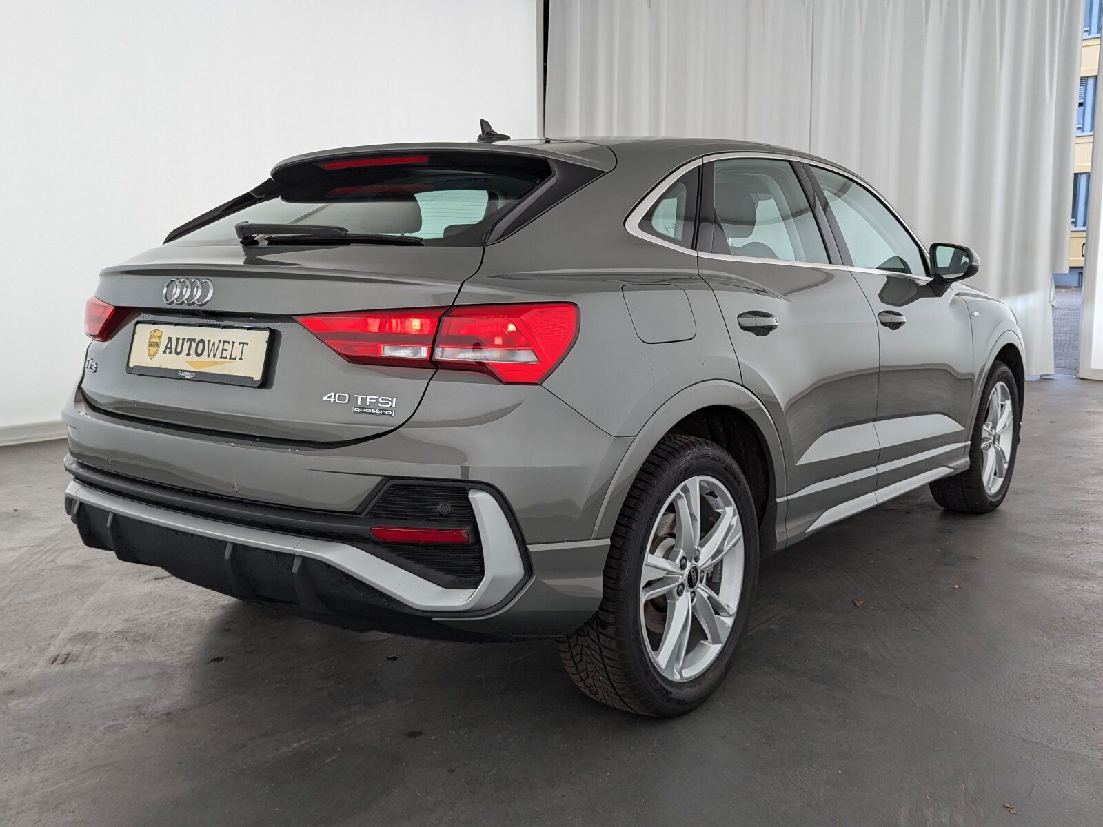 Audi Q3 Sportback 40 2.0 TFSI quattro S line - Samsaru's Car Outlet