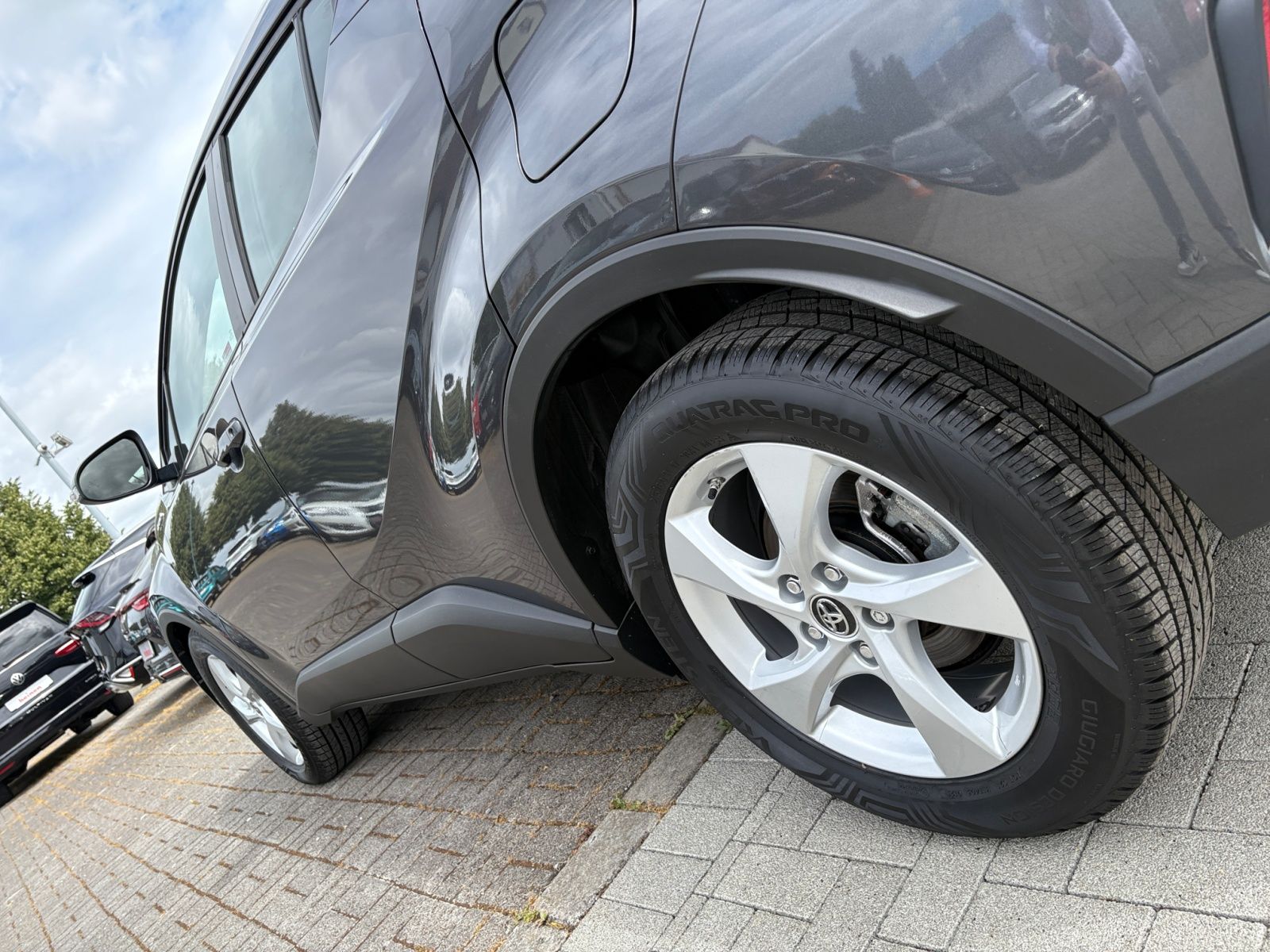 Toyota C-HR 1.8 Automatik Flow - Samsaru's Car Outlet