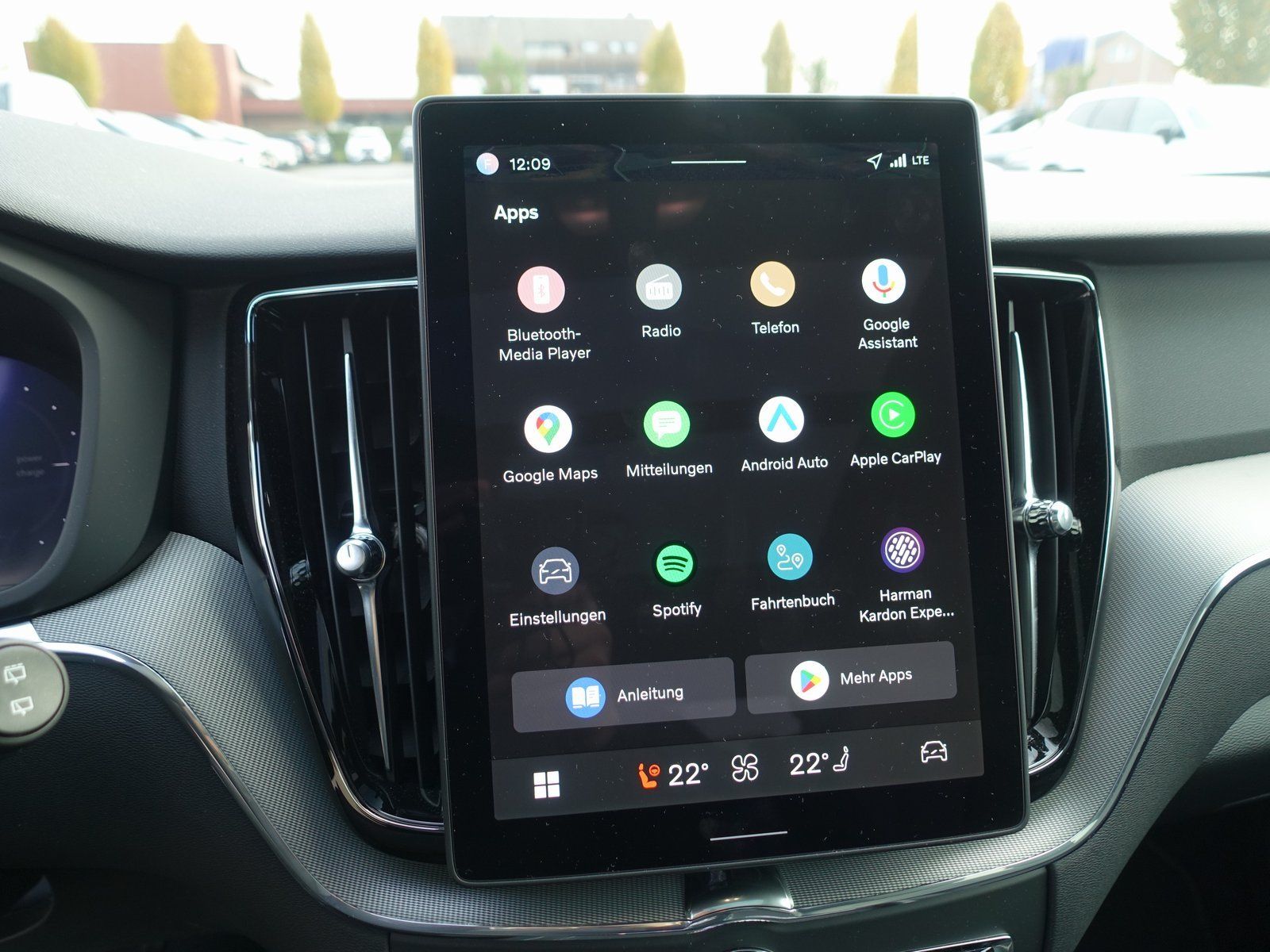 Volvo XC60 T6 Black Edition Plus Dark 360°/AHK/22"