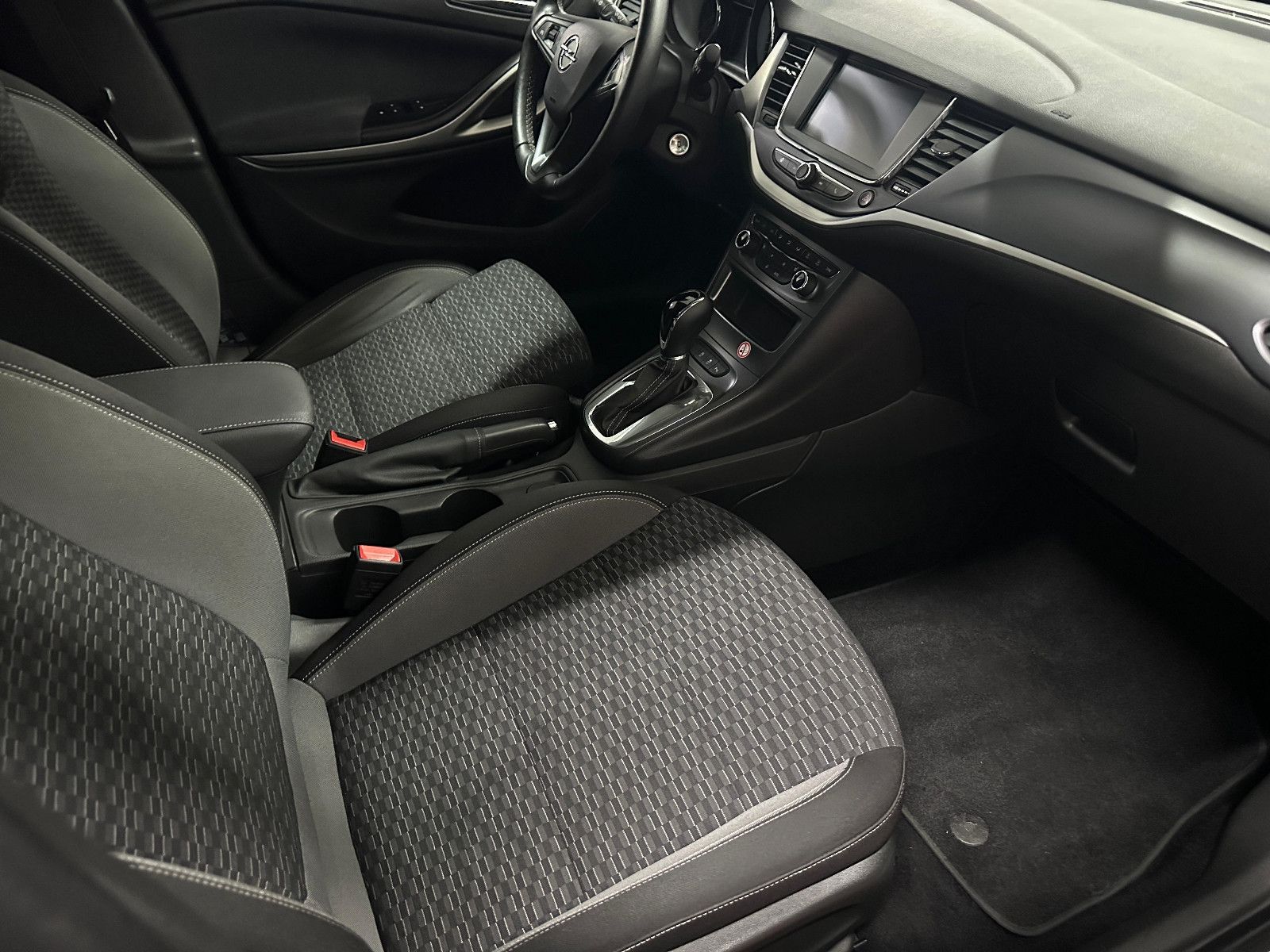 Opel Astra K Sports Tourer Edition - Samsaru's Car Outlet