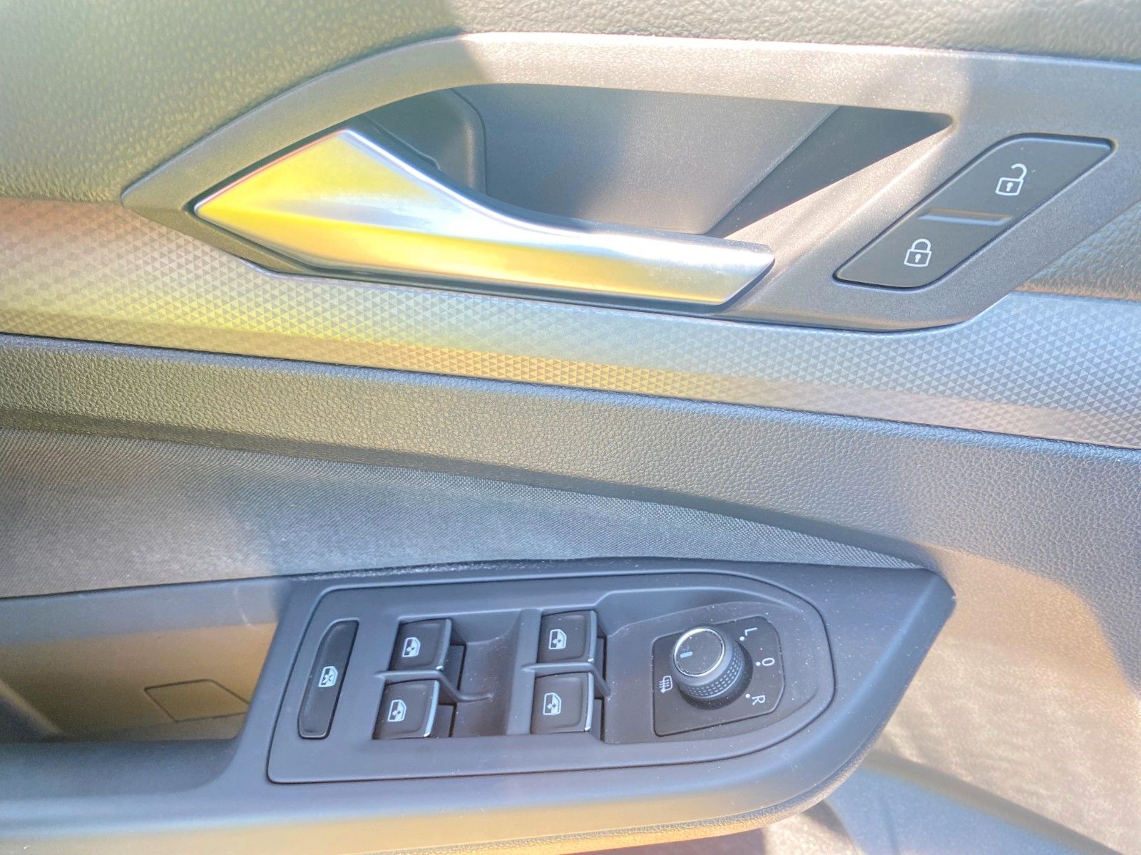 Volkswagen Golf VIII Lim. Active - Samsaru's Car Outlet