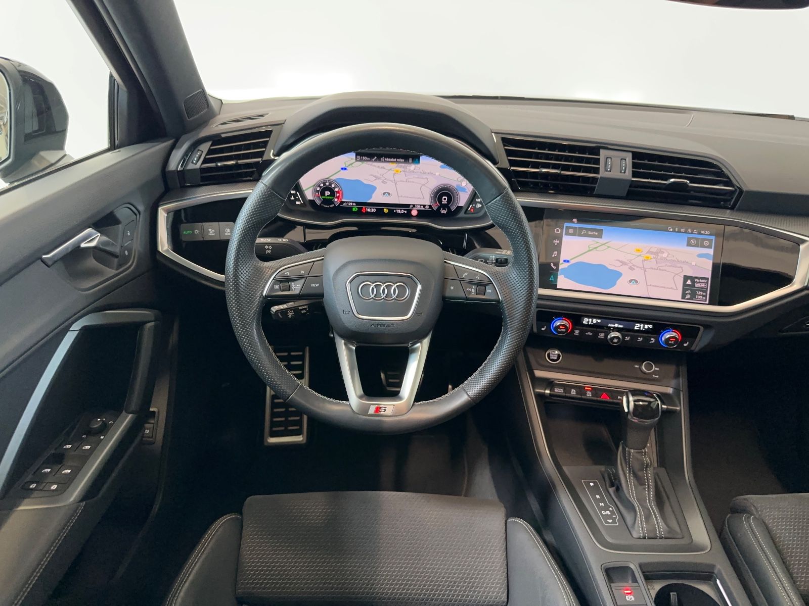 Audi Q3 Sportback 40 TFSI quattro S line - Samsaru's Car Outlet