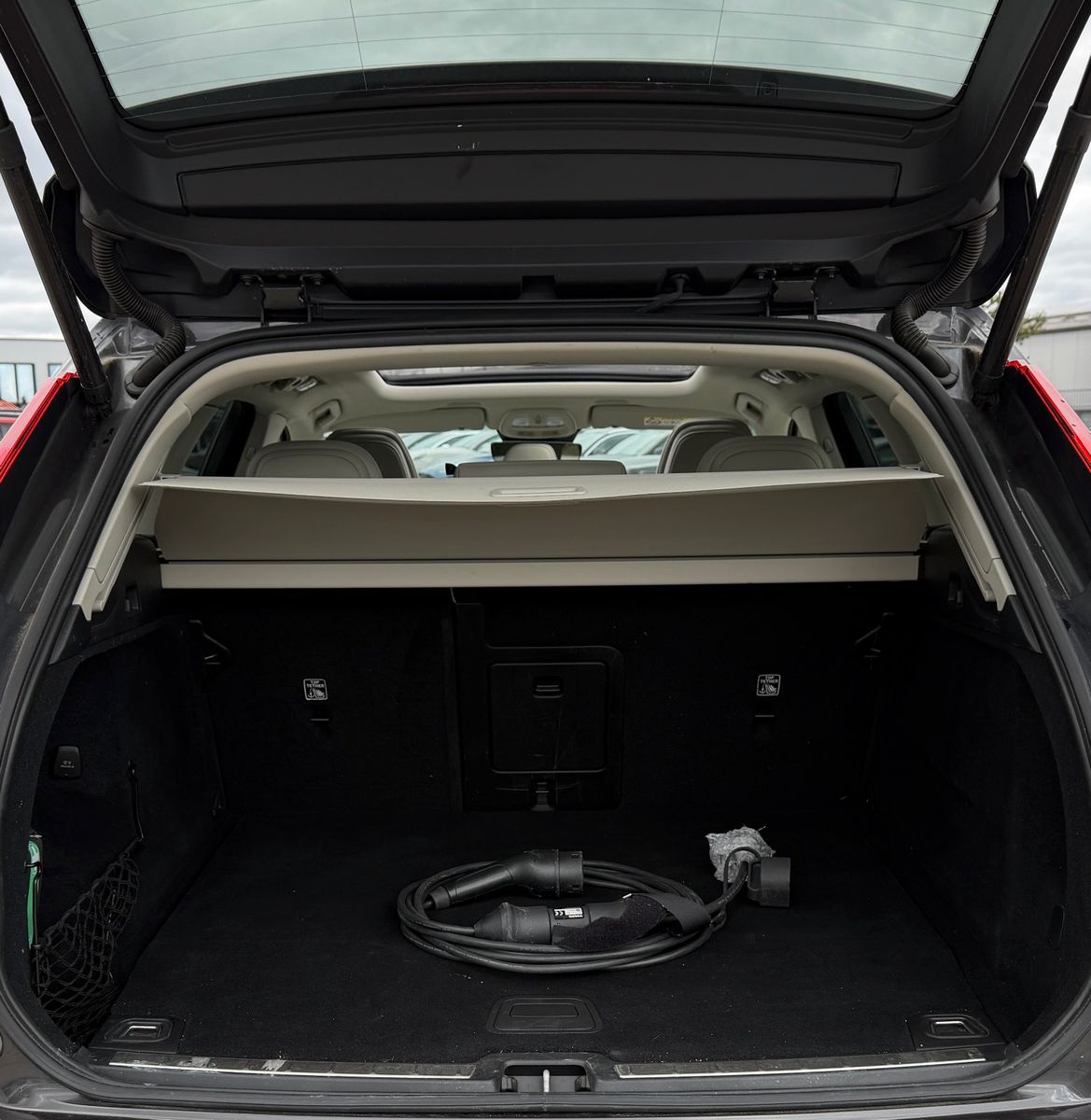 Volvo XC60 T6 253 +145 R-Design AWD Ultimate Dark*Pano