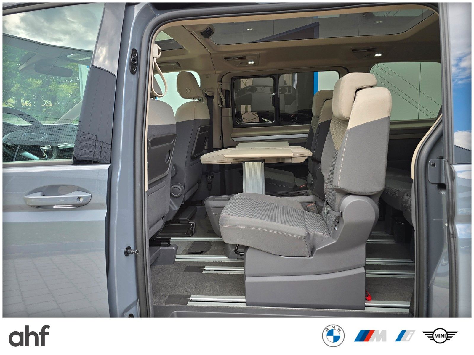 Volkswagen T7 Multivan EDITION - Samsaru's Car Outlet