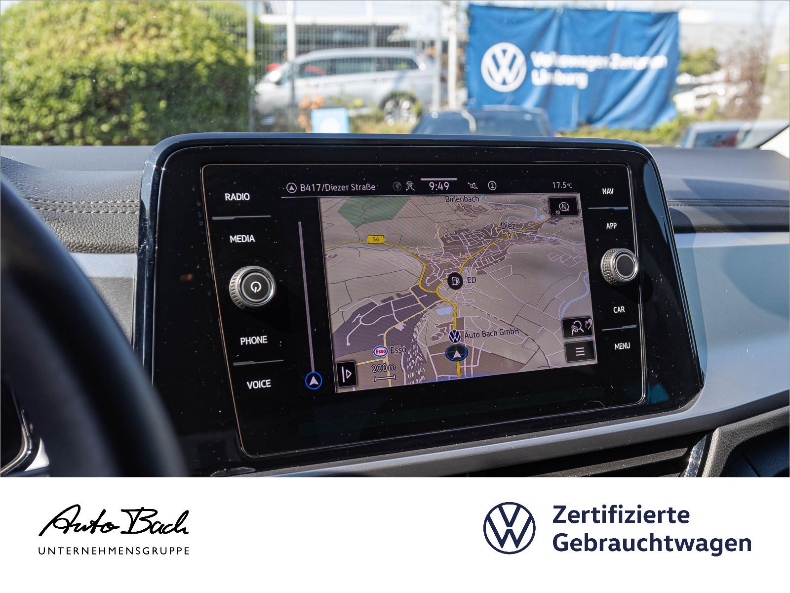 Volkswagen T-Roc 1.0 TSI Life - Samsaru's Car Outlet