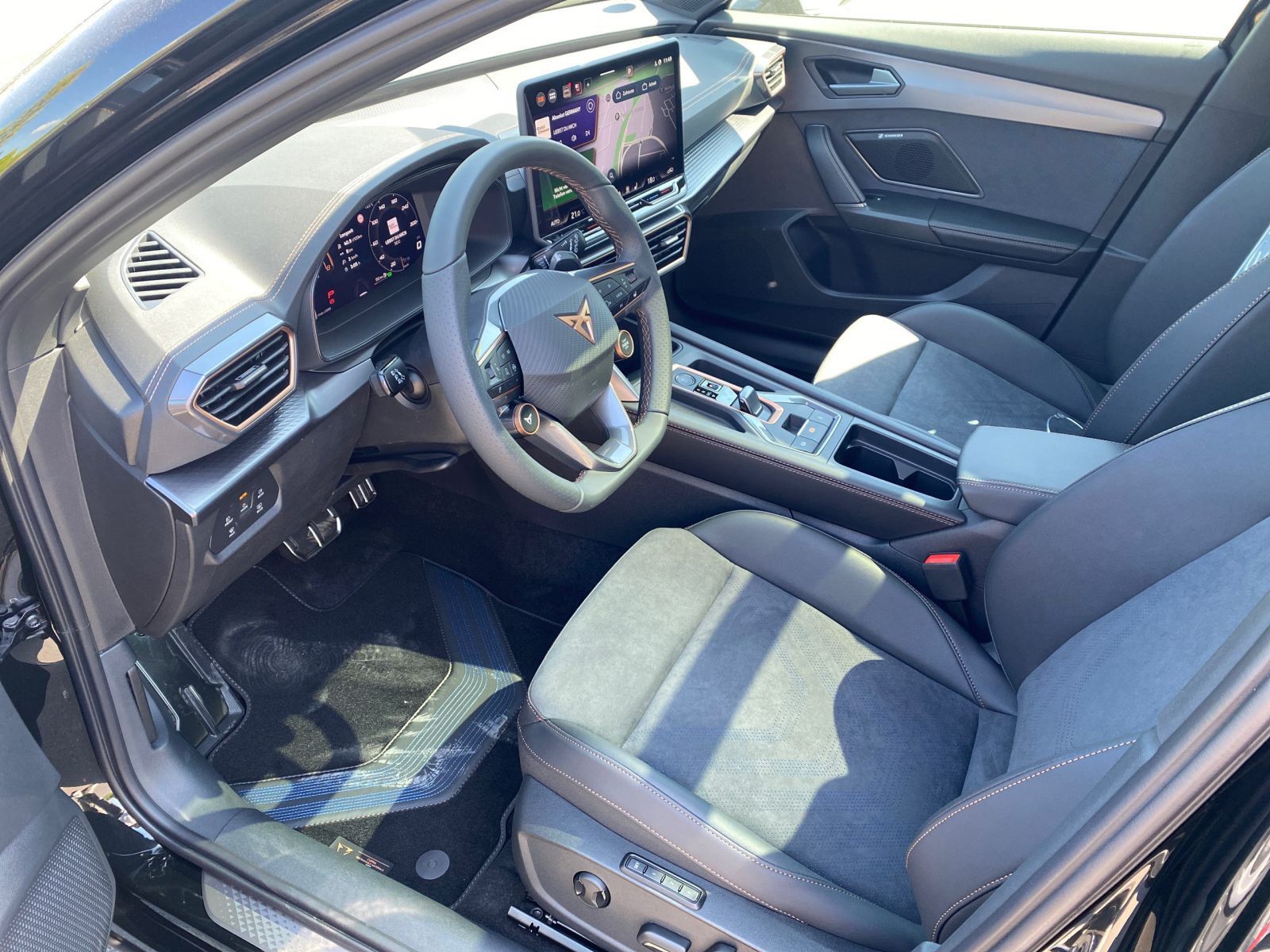 Cupra Formentor 2.0 TSI VZ 4Drive DSG, AHK, AKRA, PANO