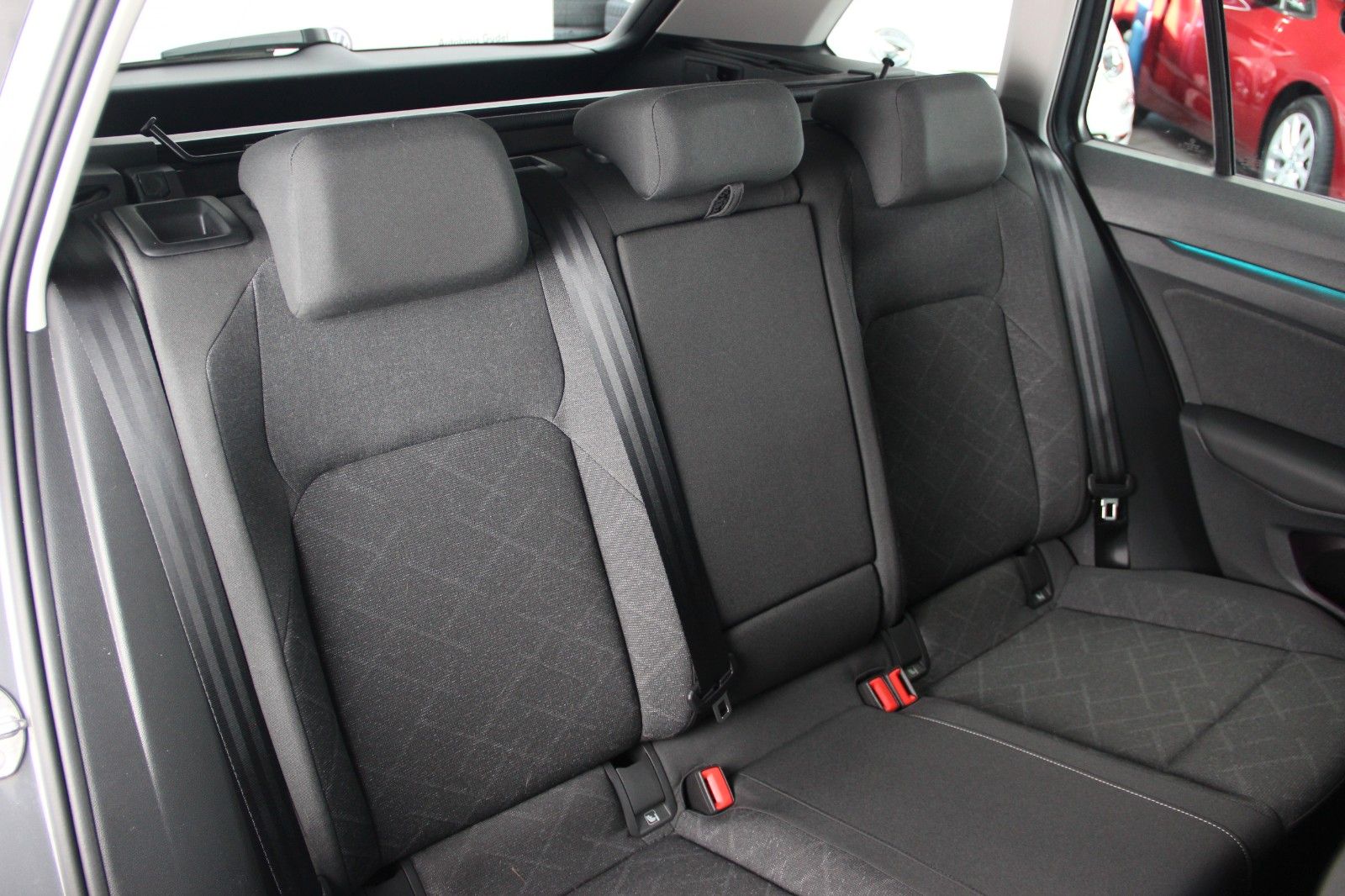 Volkswagen Golf 8 Life 1.5 TSI - Samsaru's Car Outlet