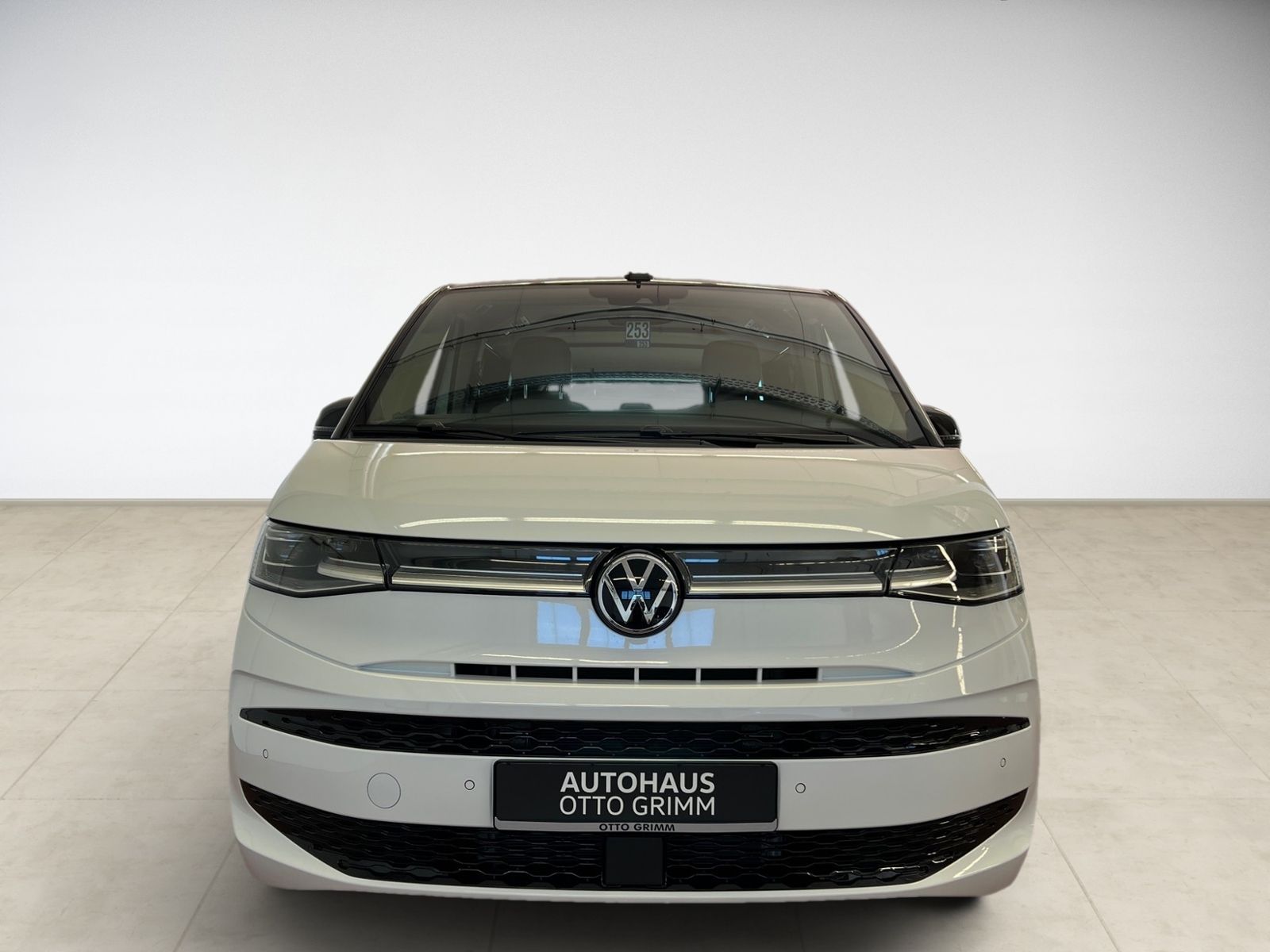 Volkswagen T7 Multivan 2.0 TDI Edition - Samsaru's Car Outlet