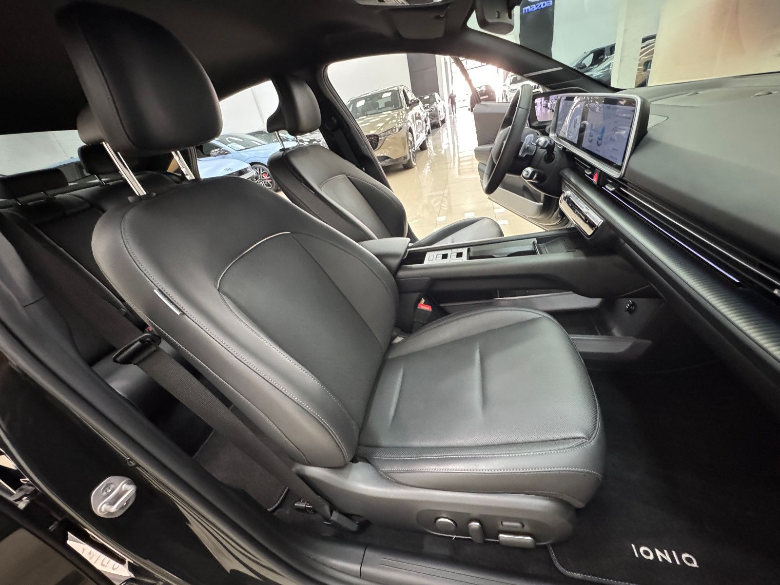 Hyundai IONIQ 6 77,4kWh 325ps 4WD Uniq 360°K/BOSE/DIGI