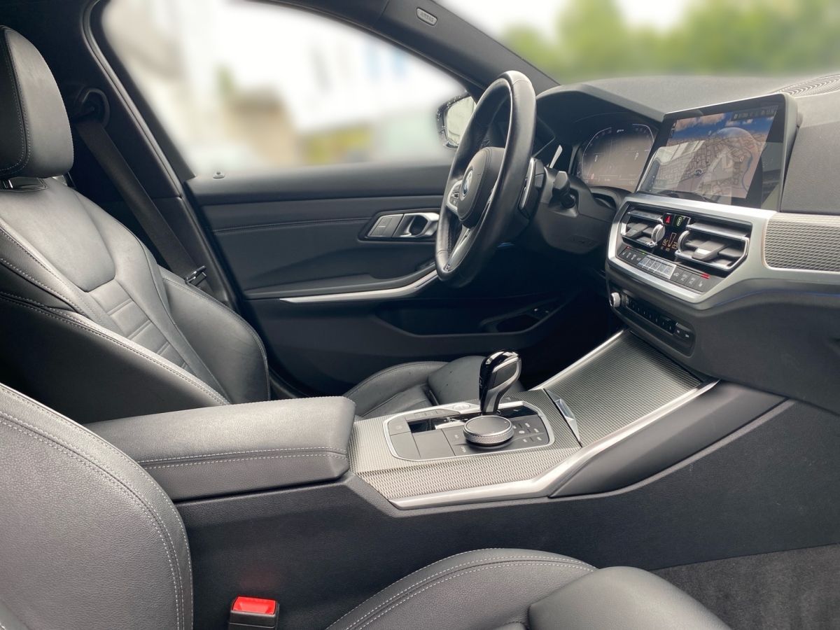 BMW 330e Touring M Sport - Samsaru's Car Outlet