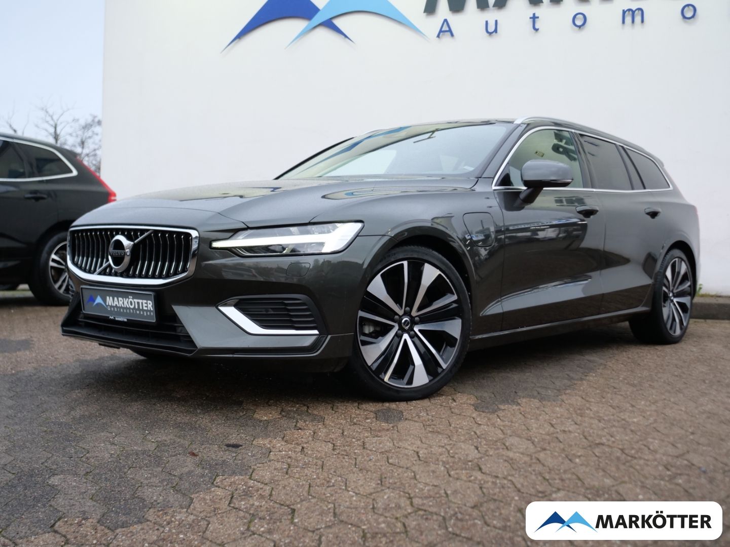 Volvo V60 T6 AWD Recharge Plus Bright  AHK/STHZ/PANO/