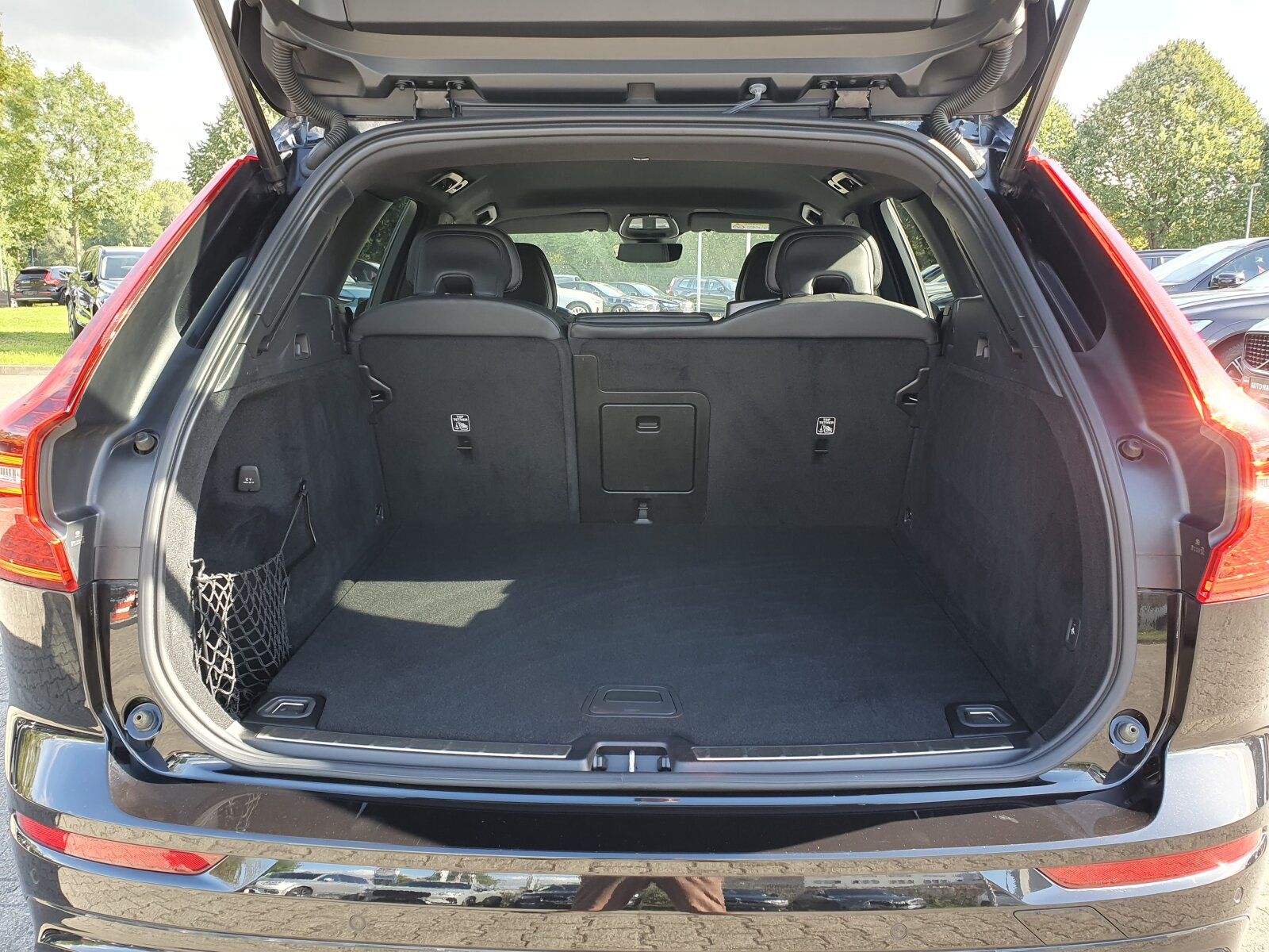 Volvo XC60 B4 AWD Plus Dark Keyless-Start/Autom./Klima