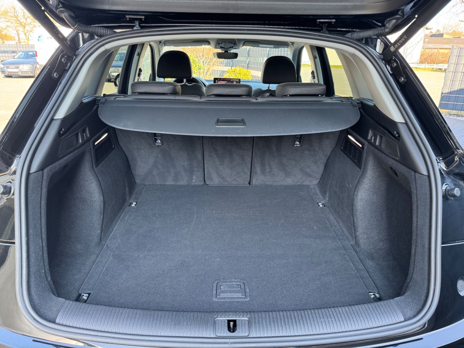 Audi Q5 40 TDI quattro - Samsaru's Car Outlet