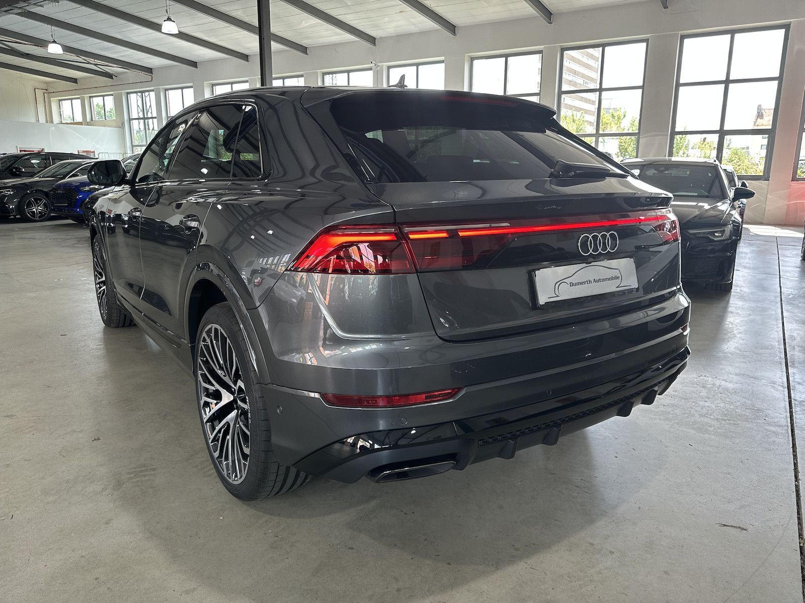 Audi Q8 45 Tdi quattro S Line - Samsaru's Car Outlet
