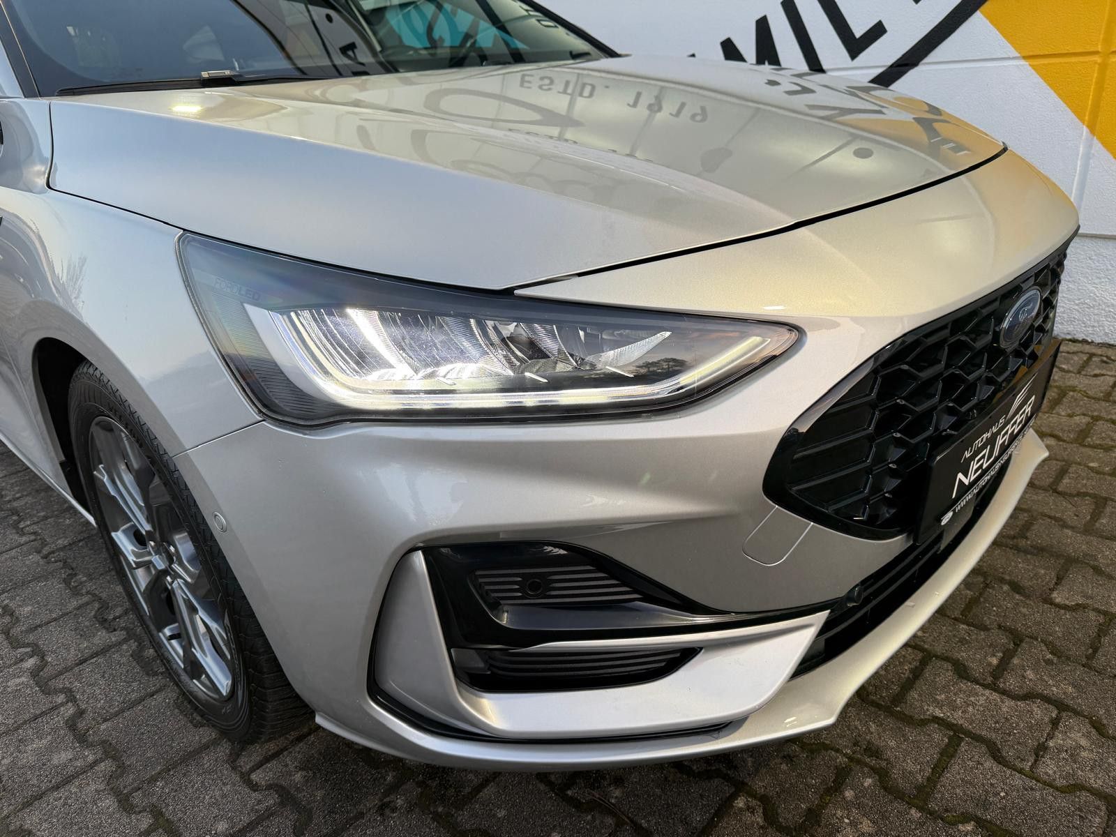 Ford Focus Turnier ST-Line X MHEV/ACC/LED/Panoschiebe