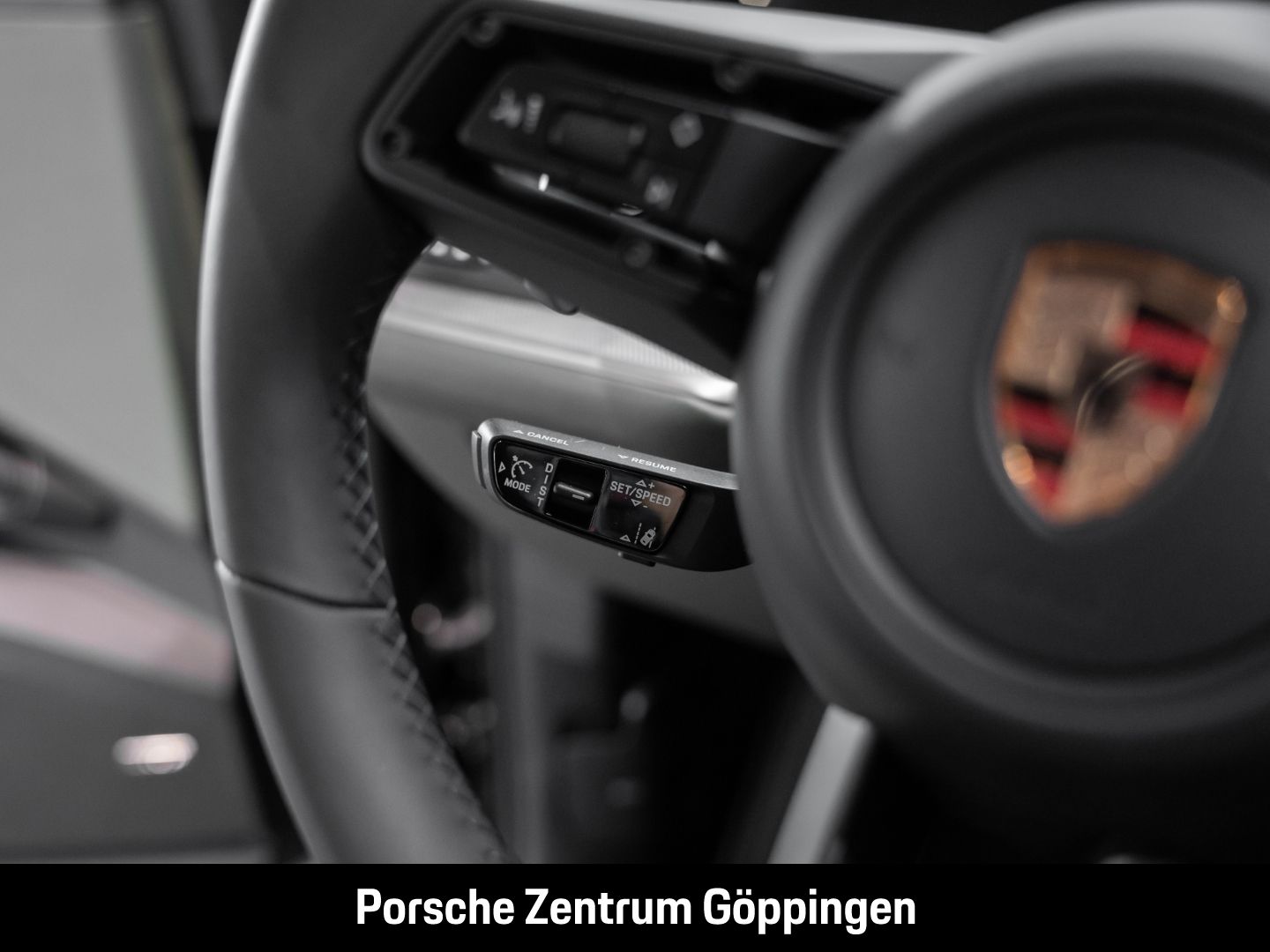 Porsche Cayenne E-Hybrid Coupe LED-Matrix Panoramadach