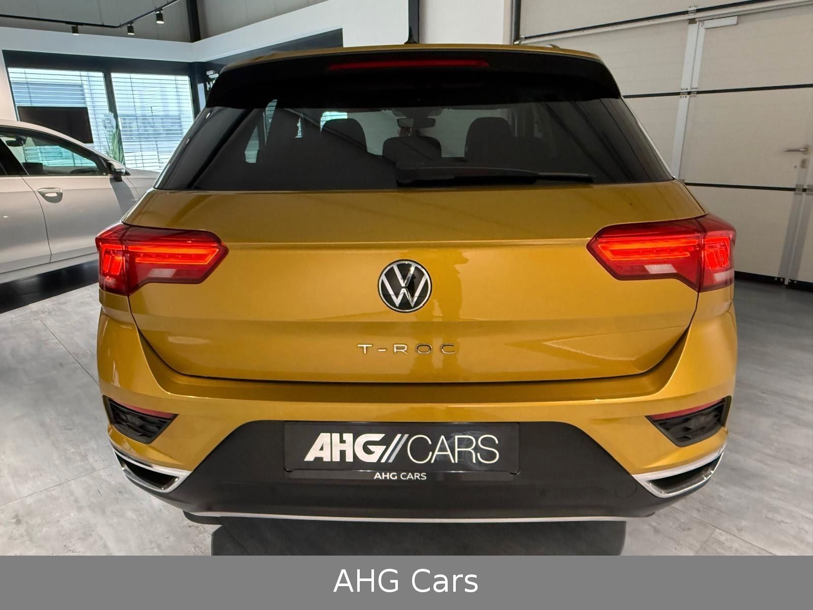 Volkswagen T-Roc Style UNITED 1.0 TSI - Samsaru's Car Outlet