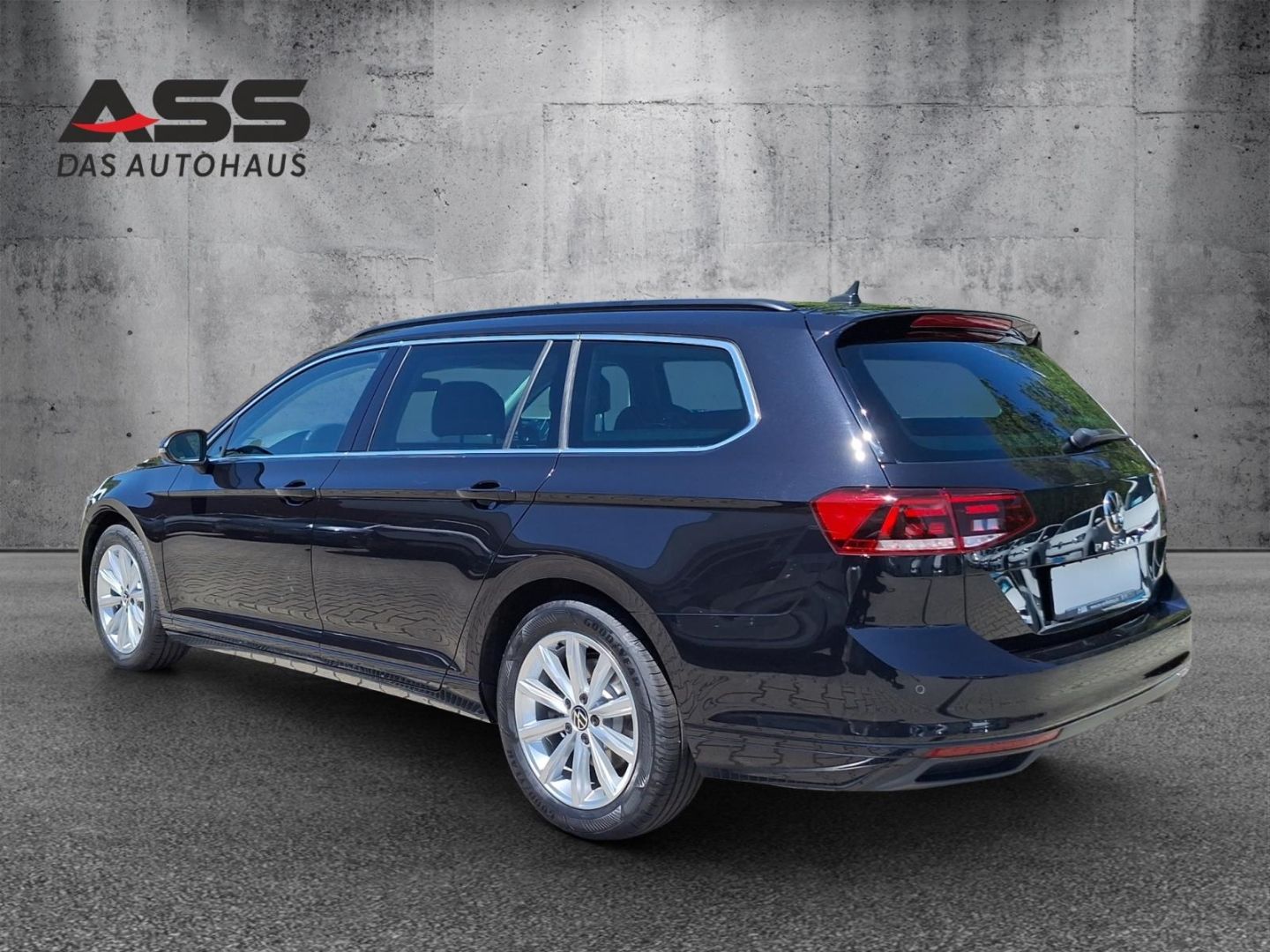 Volkswagen Passat 2.0 TSI BMT Business - Samsaru's Car Outlet