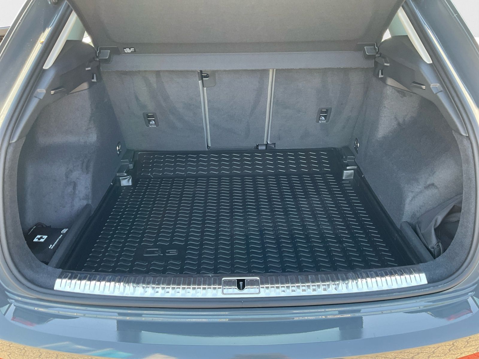 Audi Q3 40 TFSI advanced quattro - Samsaru's Car Outlet