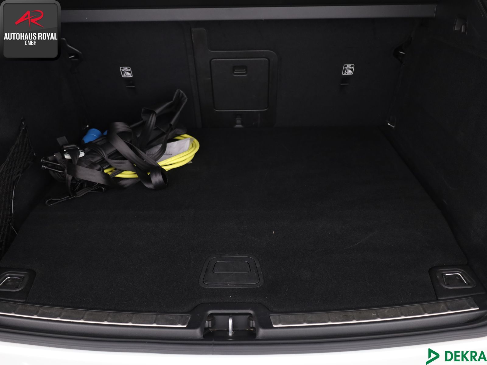 Volvo XC 60 T8 AWD STANDHEIZ,360GRAD,BOWERS+W,KEYLESS