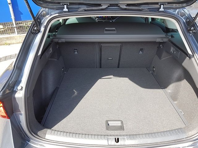 Cupra Leon Sportstourer 1.5 eTSI DSG - Samsaru's Car Outlet