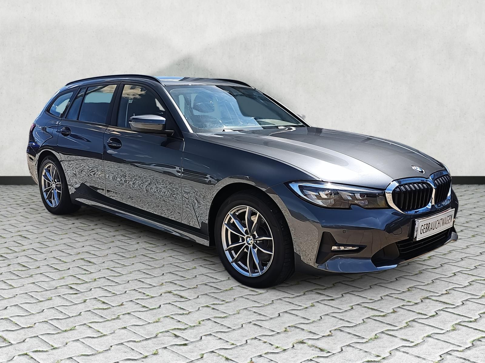 BMW 320d xDrive Touring Advantage - Samsaru's Car Outlet