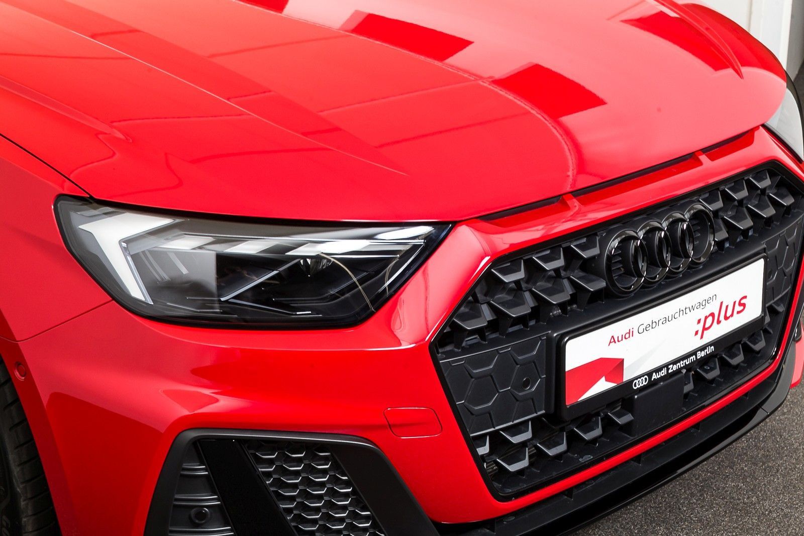 Audi A1 Sportback S line 35 TFSI S tr. - Samsaru's Car Outlet