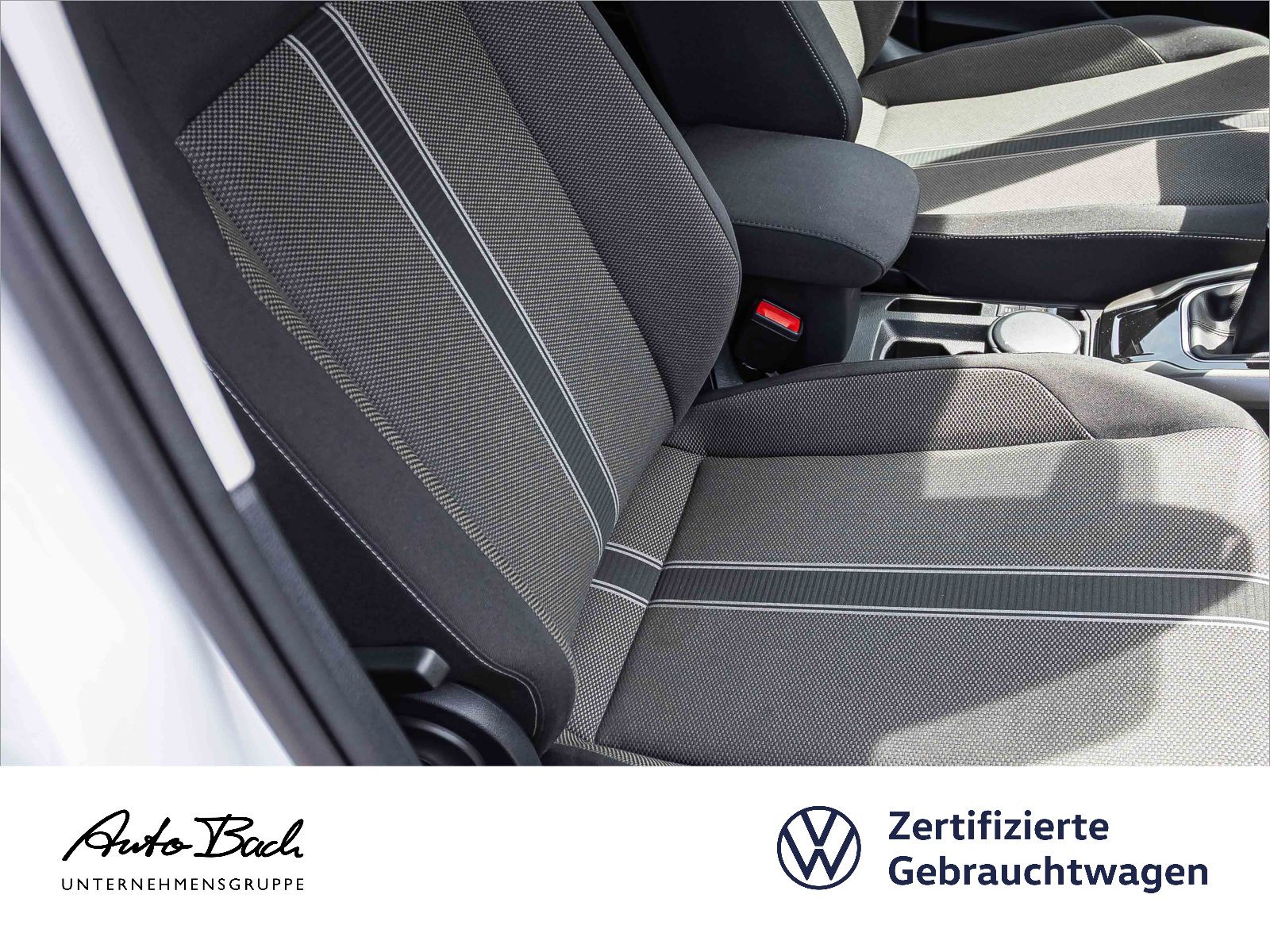Volkswagen T-Roc 1.0 TSI Style - Samsaru's Car Outlet