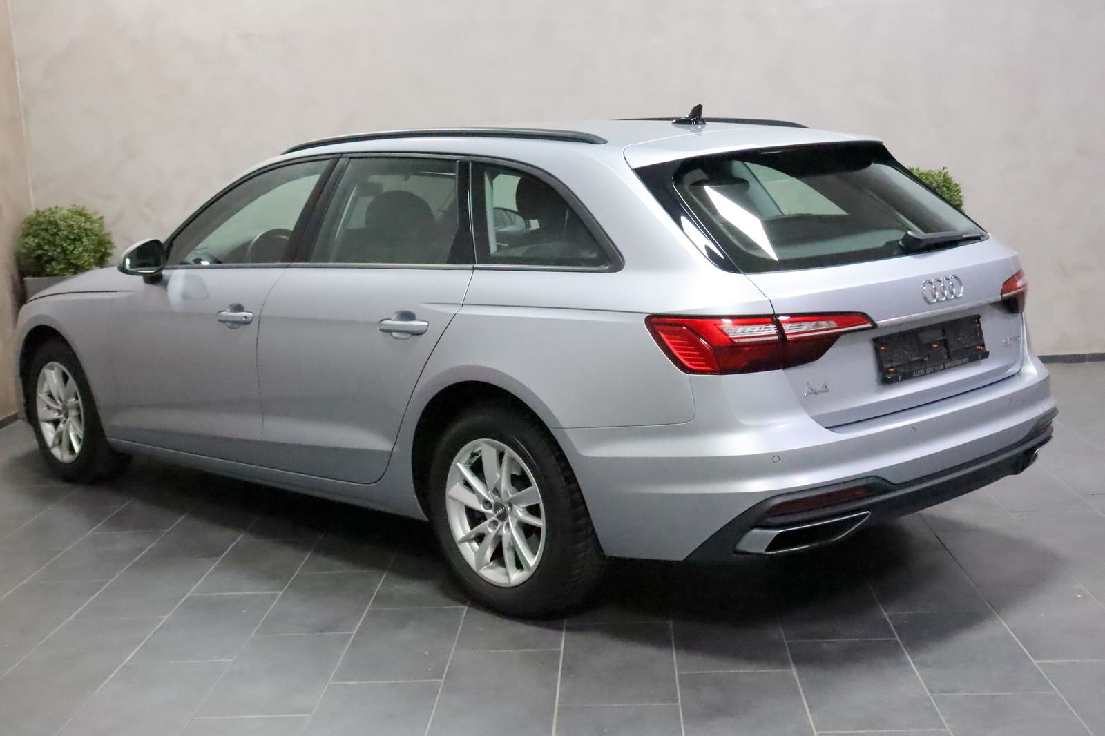 Audi A4 Avant 30 TDI Aut. - Samsaru's Car Outlet