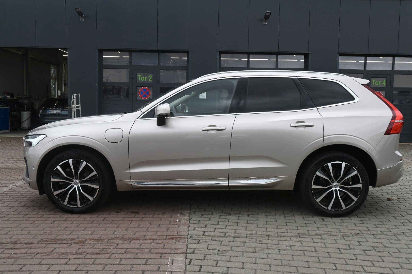 Volvo XC60 T8 Ultimate Bright RC Plug-In B&W*LUFT*360°