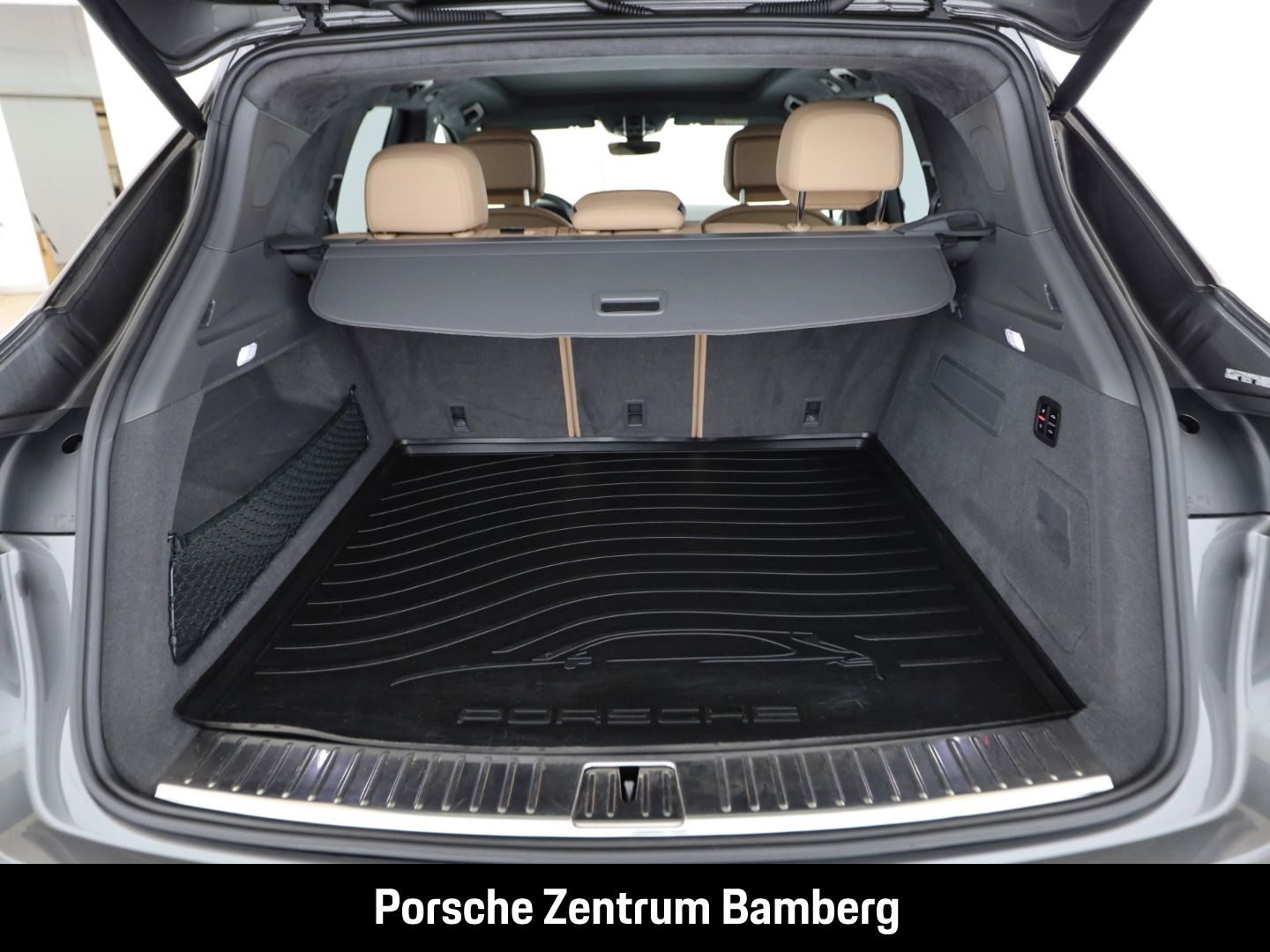 Porsche Cayenne Turbo/ Head-Up/ InnoDrive/ Massage/ Spor