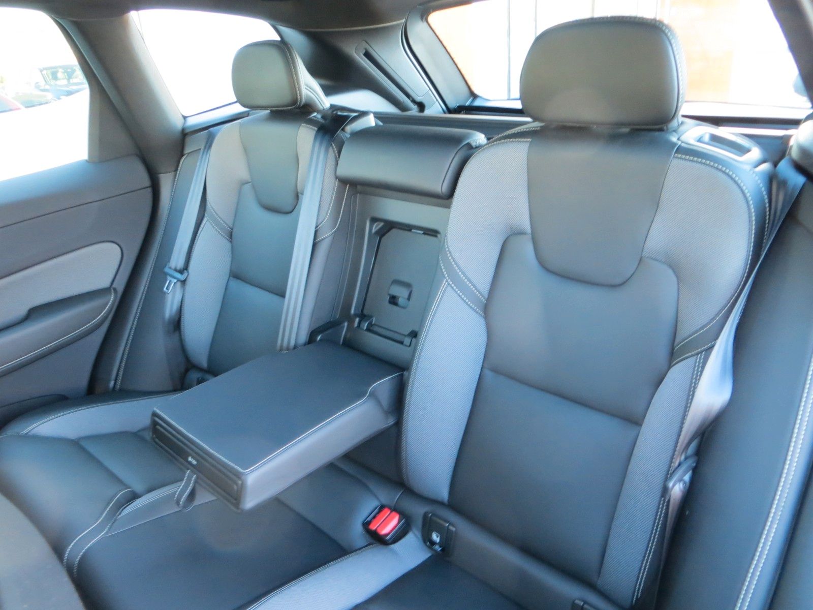 Volvo XC60 T6 AWD Recharge Plus Bright  STANDHZG. AHK