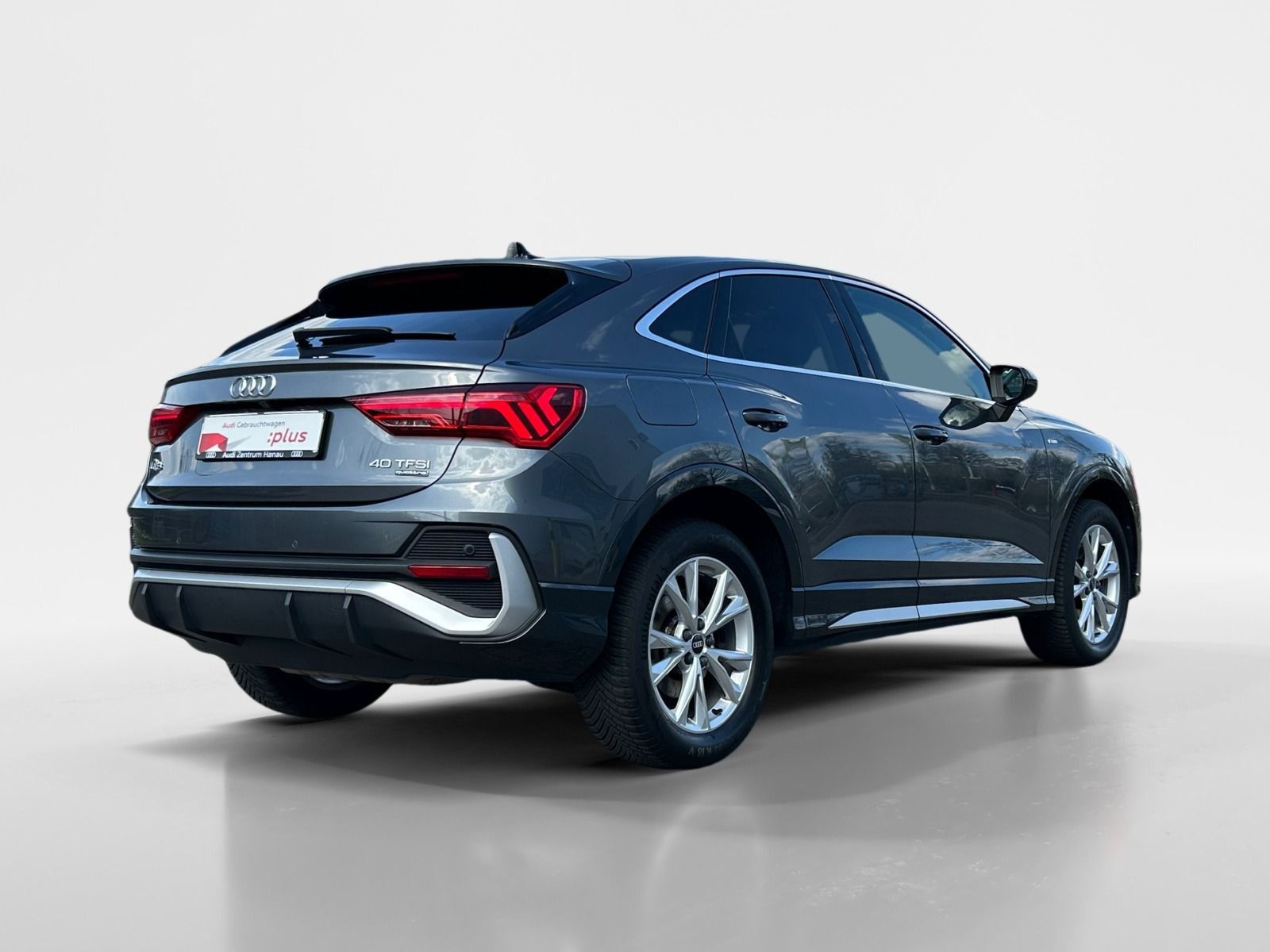 Audi Q3 Sportback 40 TFSI quattro S line - Samsaru's Car Outlet
