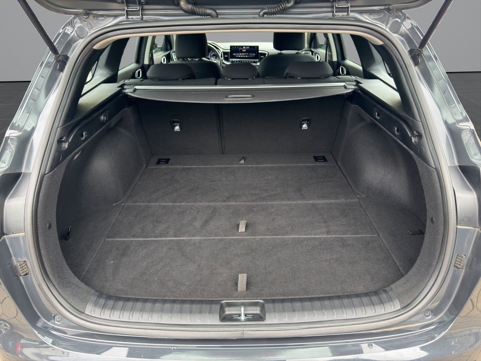 Kia cee'd / Ceed Vision - Samsaru's Car Outlet