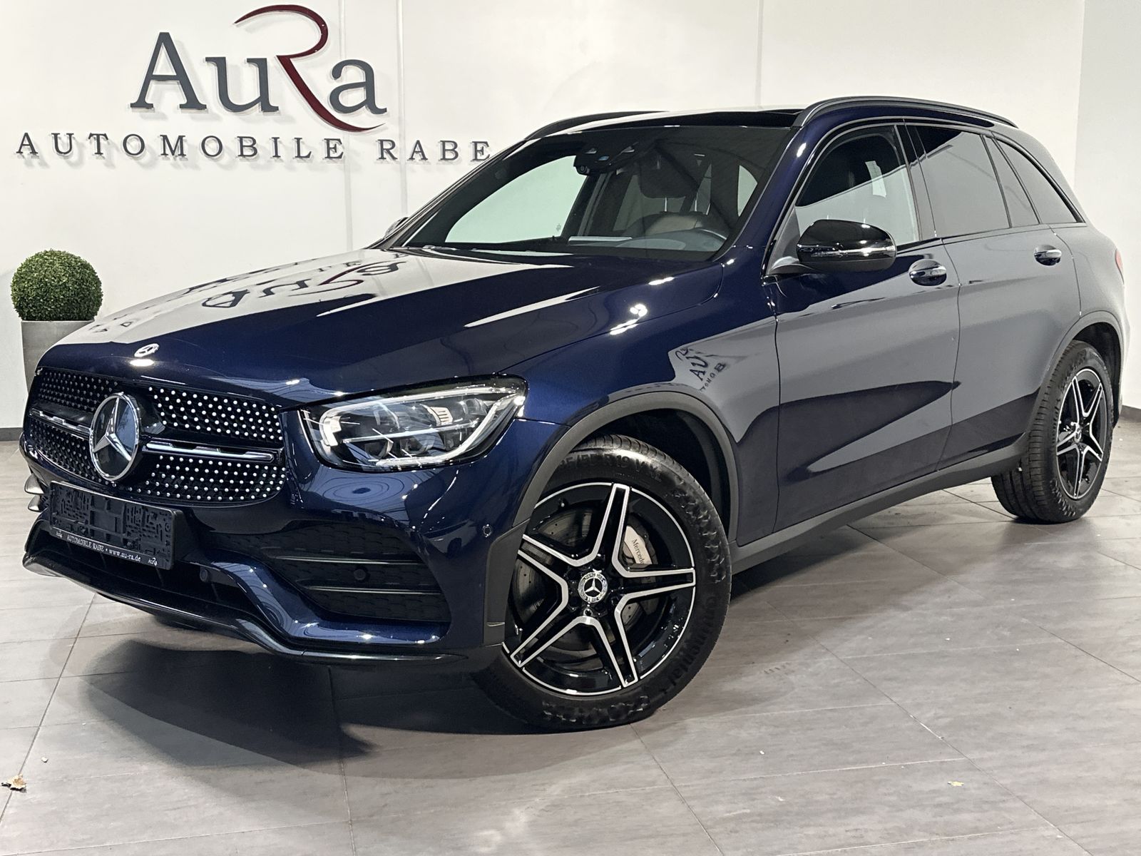 Mercedes-Benz GLC 200d 4M AMG-Line NAV+LED+AHK+HUD+PANO+ACC+PP