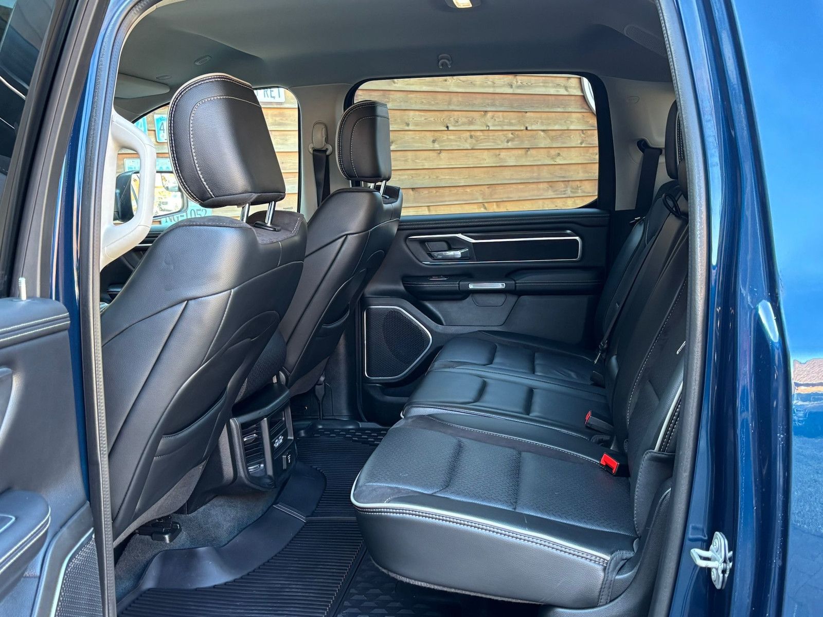 Dodge RAM 1500 Laramie LED AHK Memory 4x4 LPG