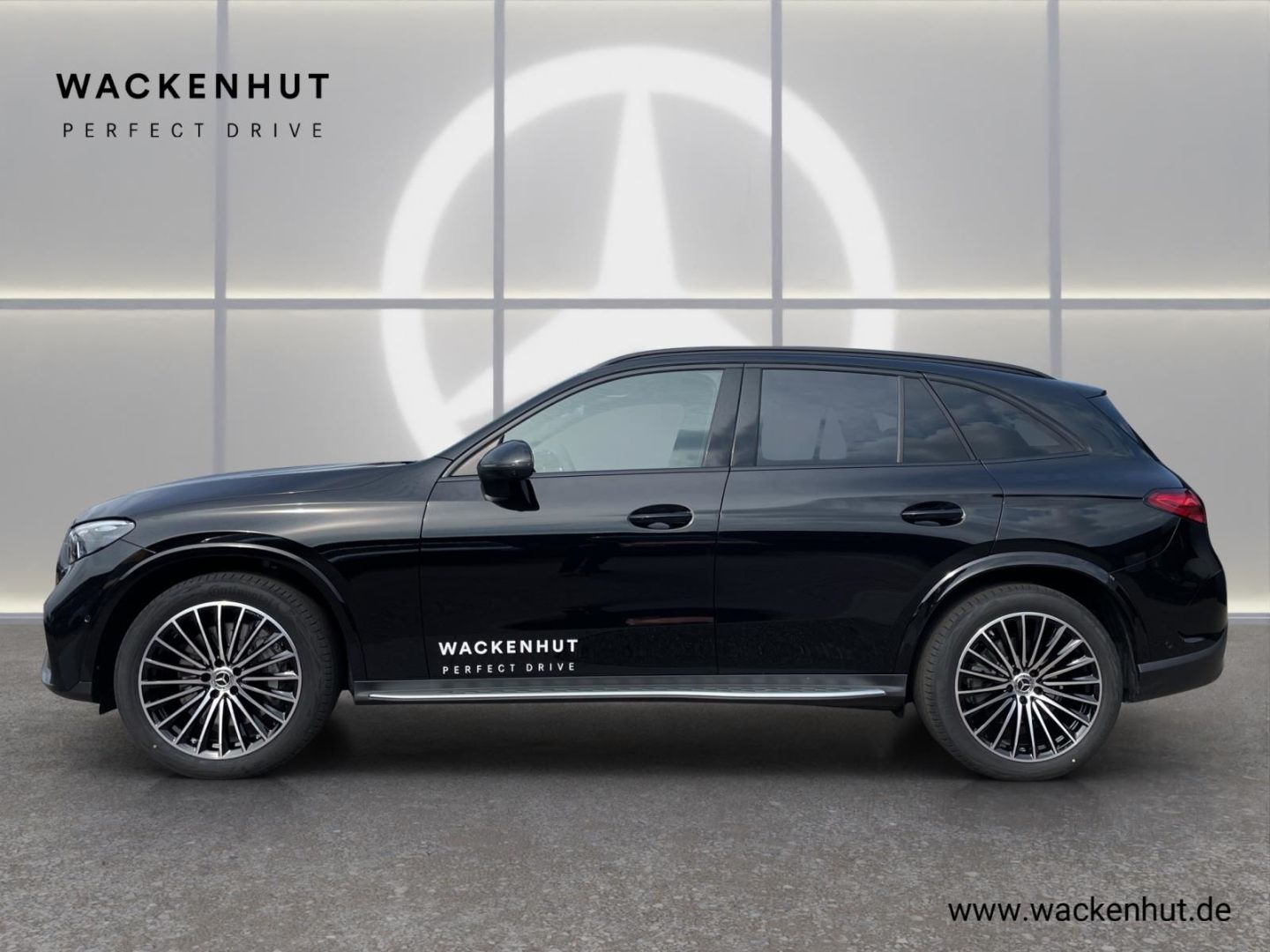 Mercedes-Benz GLC 300 d 4M EDITION AMG NIGHT PANO DISTR AHK BU