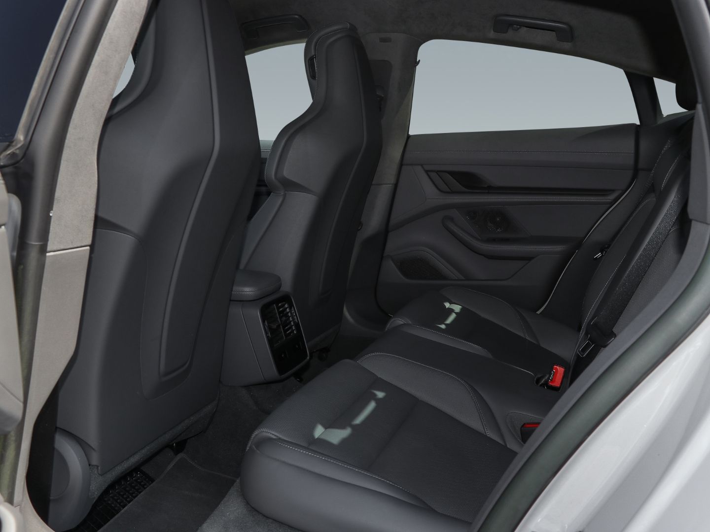 Porsche Taycan GTS Surround-View InnoDrive Sitzbelüftung