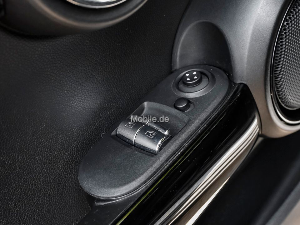 MINI COOPER SE Cooper SE Essential - Samsaru's Car Outlet